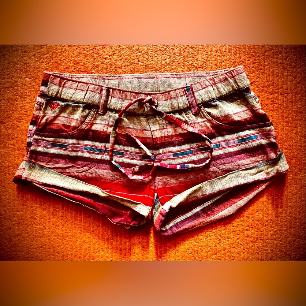 SOLD!!!!!! Roxy Shorts / Size XS but fits like a Small